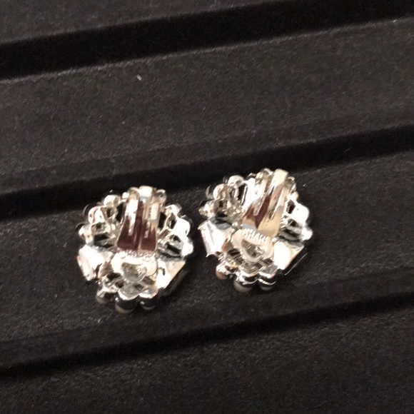 Vintage Charel Clip-On Earrings - Picture 2 of 2